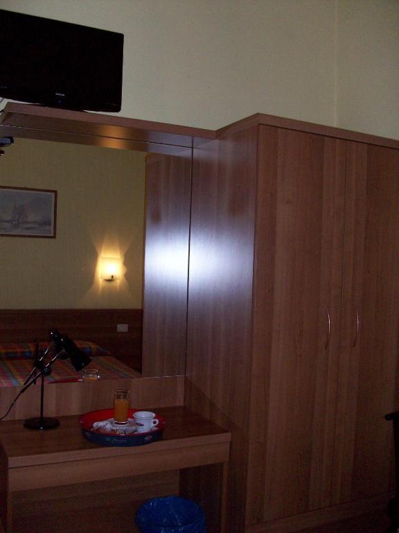 Royal Hotel Milan Ruang foto