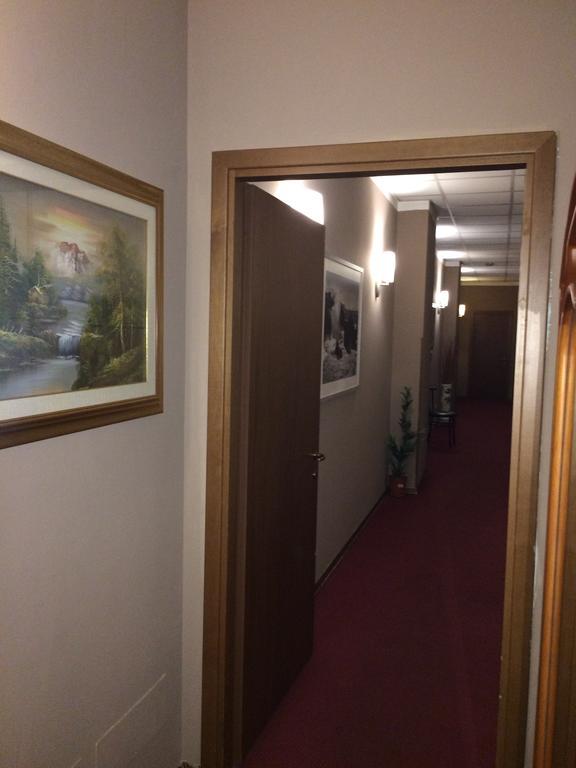 Royal Hotel Milan Bagian luar foto